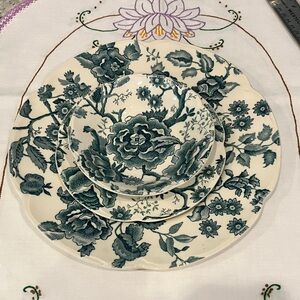 Vintage Johnson Bros English Chippendale Green Dinner, Bread & Butter, Fruit